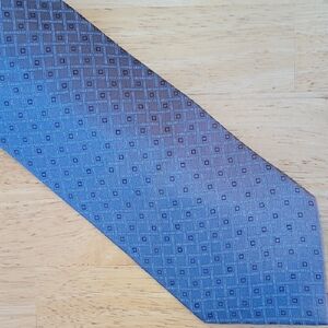 DOLCEPUNTA Sophisticated Gray Geometric Men's Tie
